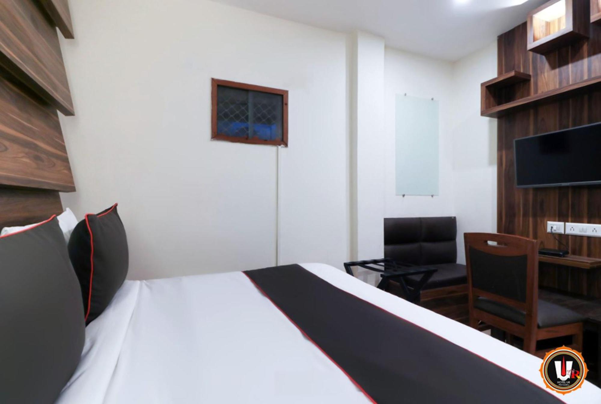 Hotel Ur Prayagraj Ngoại thất bức ảnh