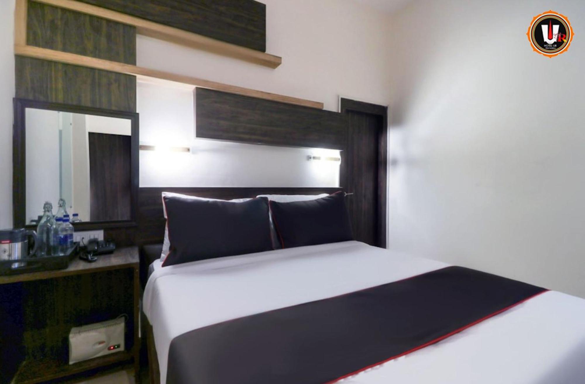 Hotel Ur Prayagraj Ngoại thất bức ảnh