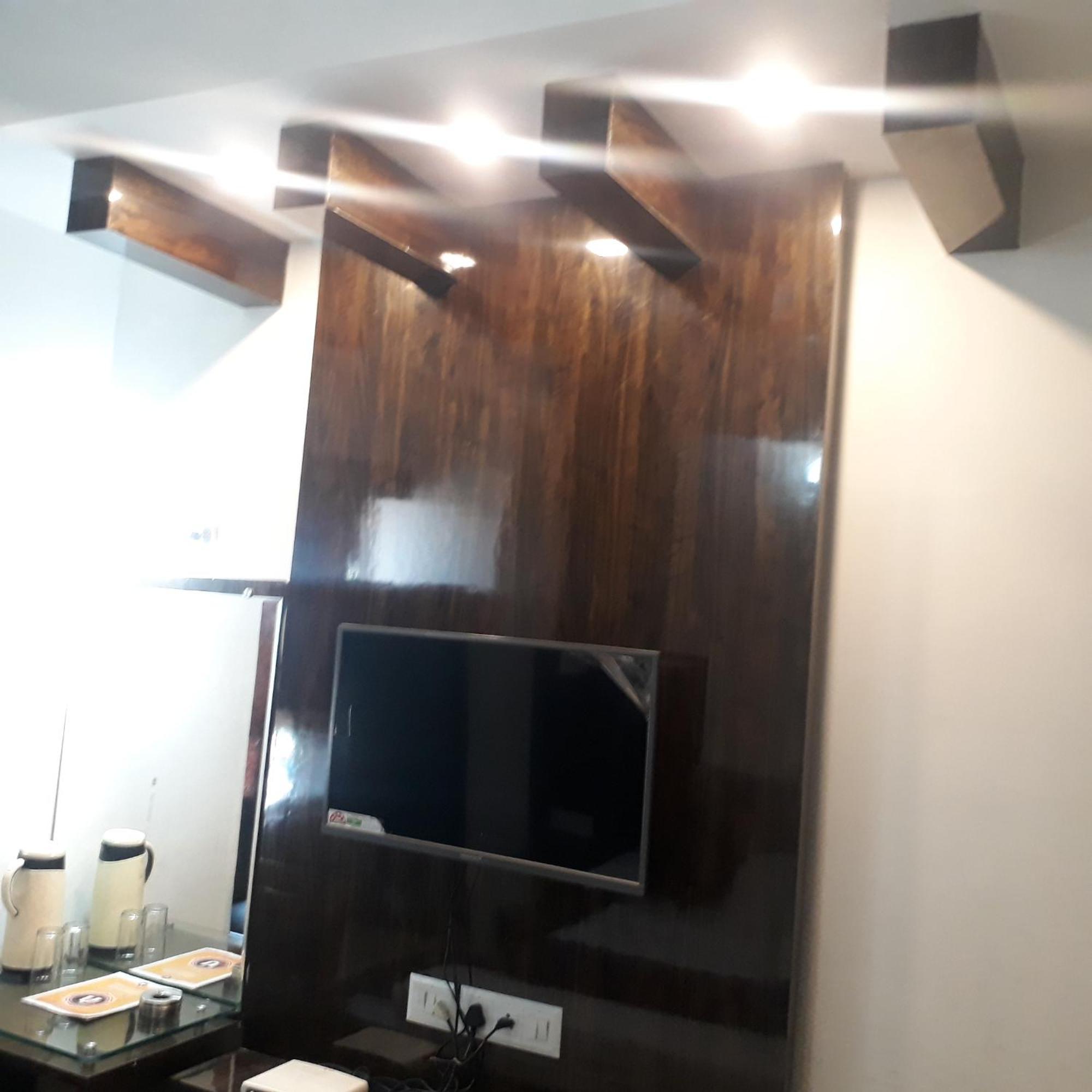 Hotel Ur Prayagraj Ngoại thất bức ảnh