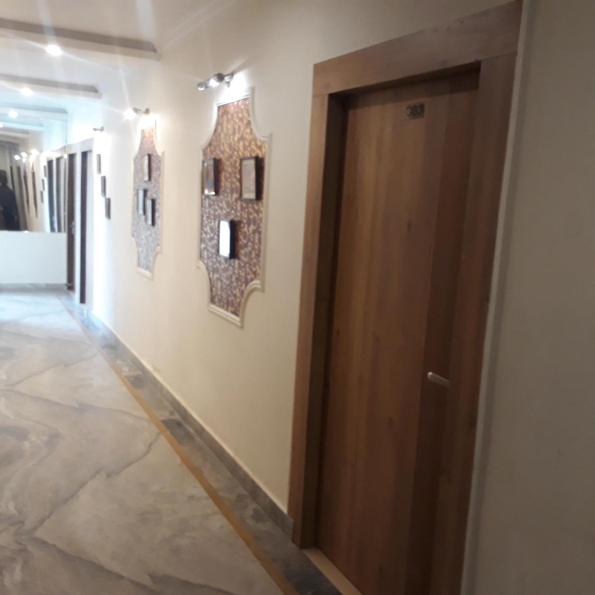 Hotel Ur Prayagraj Ngoại thất bức ảnh